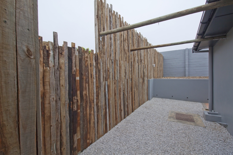 To Let 3 Bedroom Property for Rent in Sunnydale Western Cape